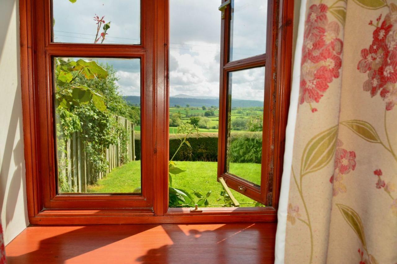 Upper Onibury Cottages Eksteriør bilde